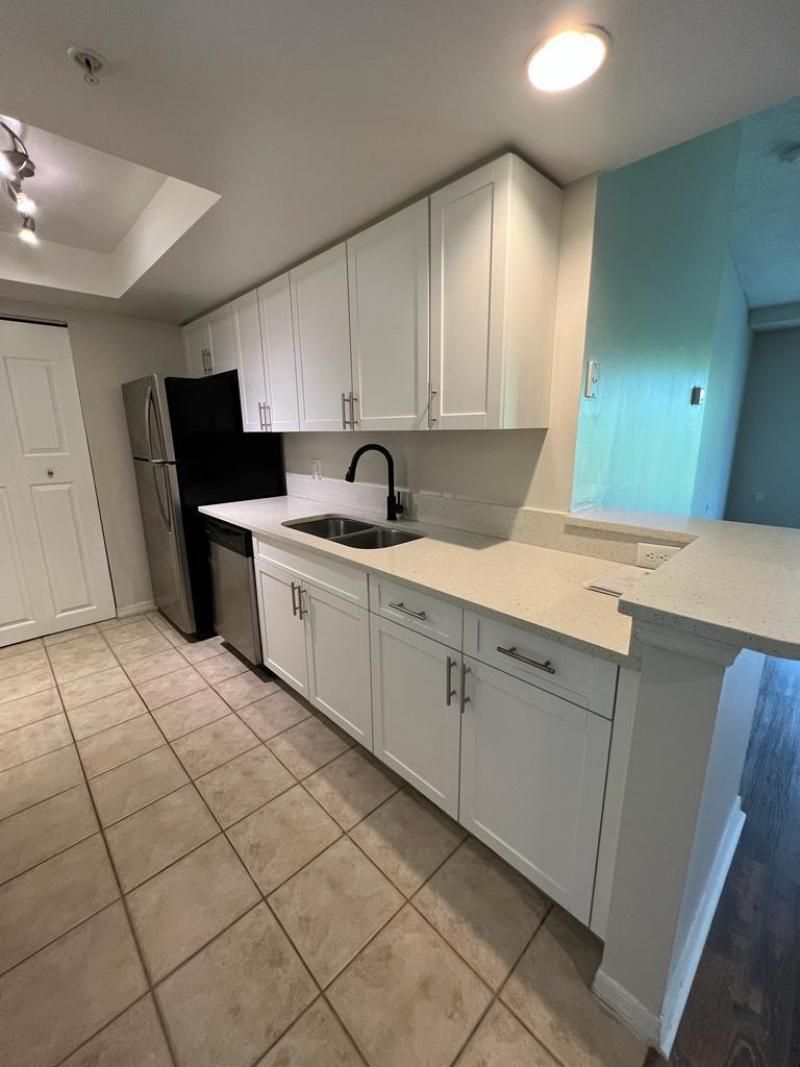 4171 N Haverhill Road W, Unit 1011, West Palm Beach, FL 33417 Photo