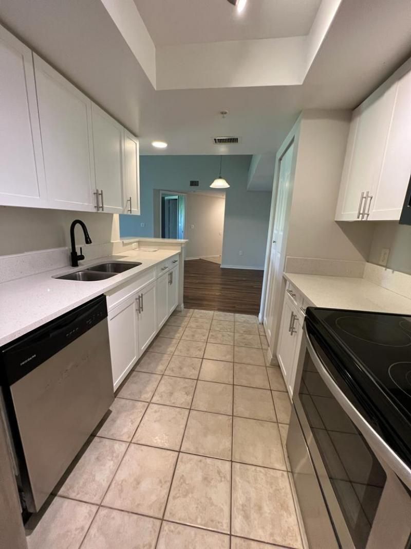 4171 N Haverhill Road W, Unit 1011, West Palm Beach, FL 33417 Photo