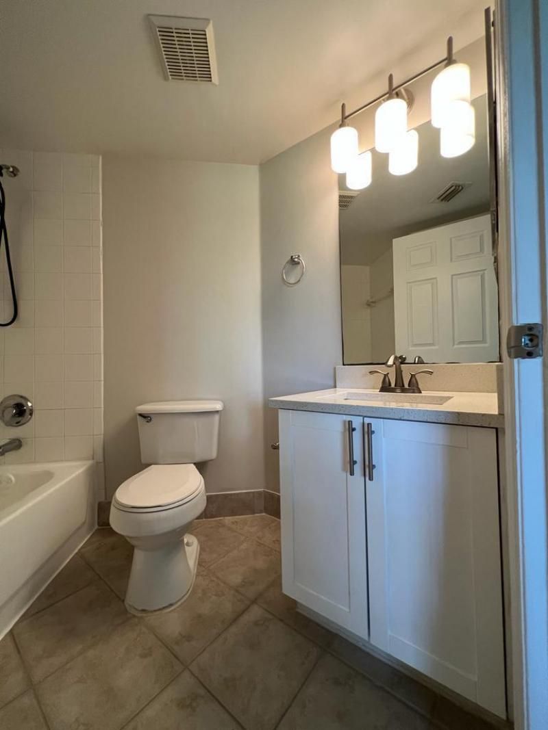 4171 N Haverhill Road W, Unit 1011, West Palm Beach, FL 33417 Photo