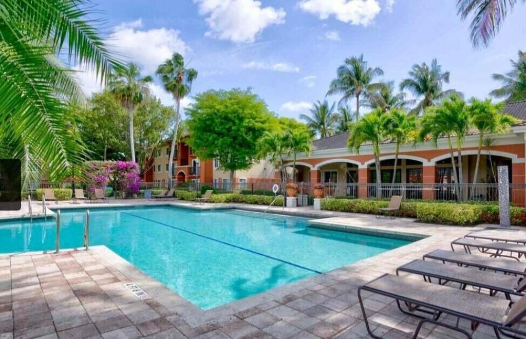 4171 N Haverhill Road W, Unit 1011, West Palm Beach, FL 33417 Photo