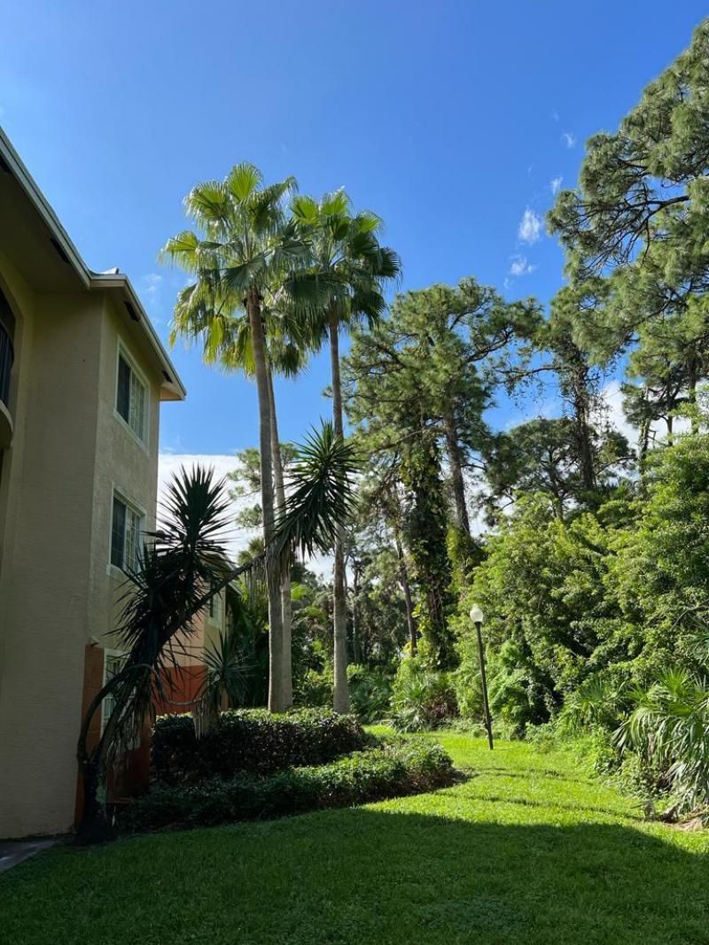 4171 N Haverhill Road W, Unit 1011, West Palm Beach, FL 33417 Photo