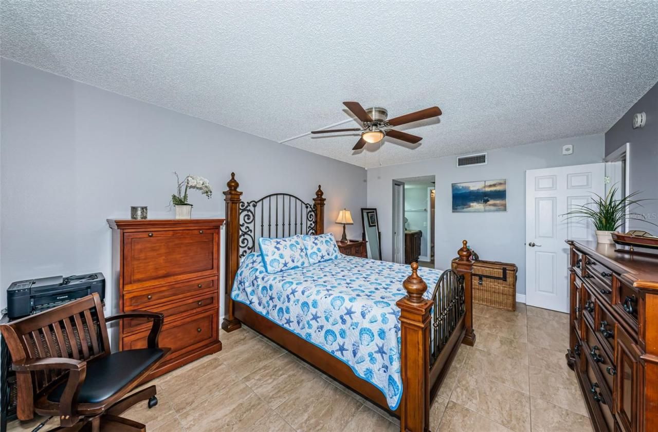 6295 Bahia Del Mar Circle, Unit 405, Saint Petersburg, FL 33715 Photo