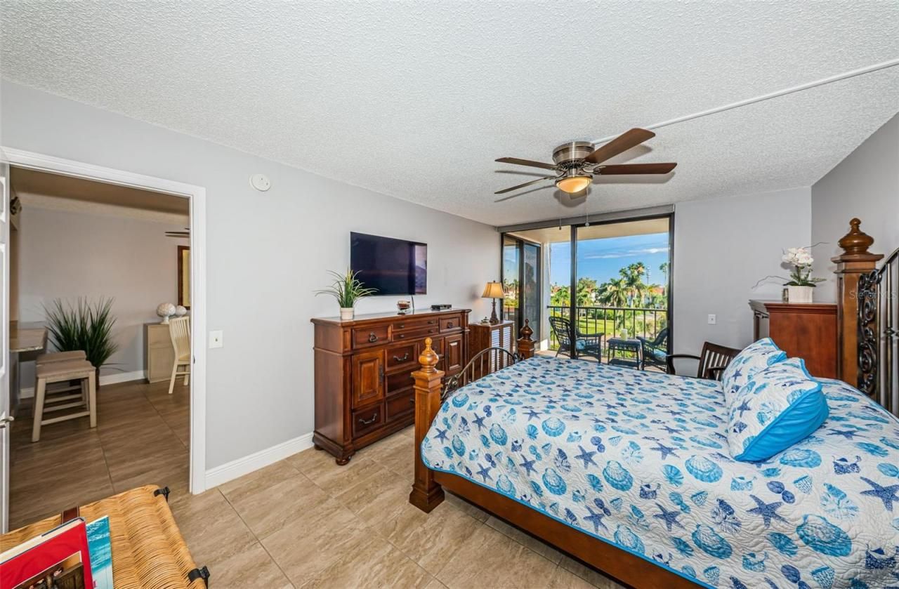 6295 Bahia Del Mar Circle, Unit 405, Saint Petersburg, FL 33715 Photo