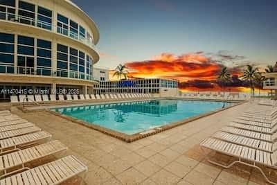 5445 Collins Ave, Unit 528, Miami Beach, FL 33140 Photo