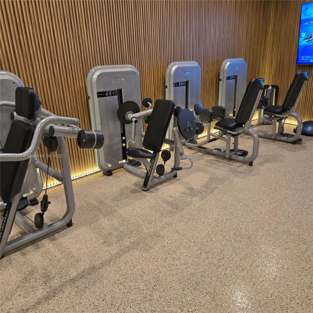 5445 Collins Ave, Unit 528, Miami Beach, FL 33140 Photo