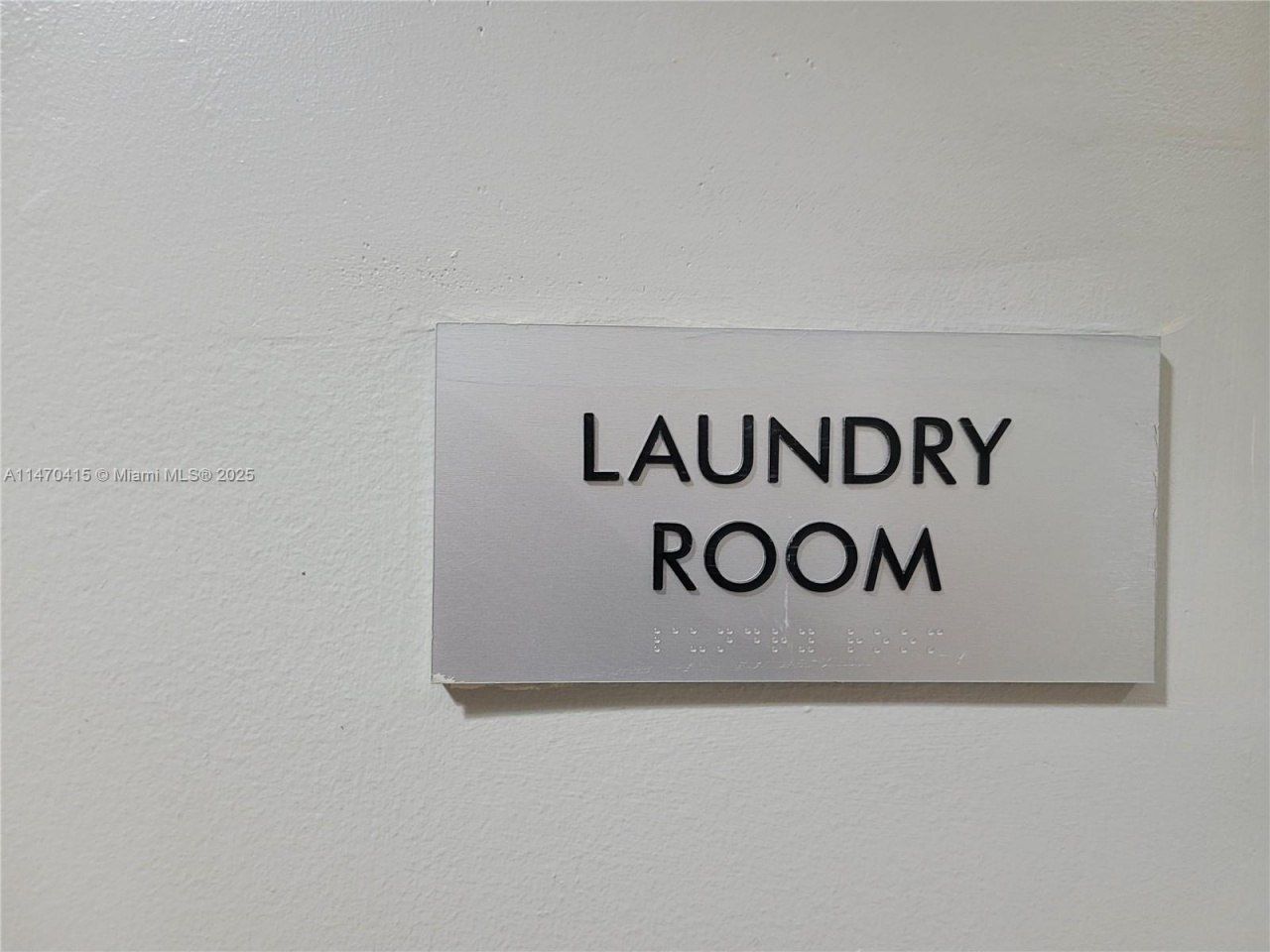 5445 Collins Ave, Unit 528, Miami Beach, FL 33140 Photo