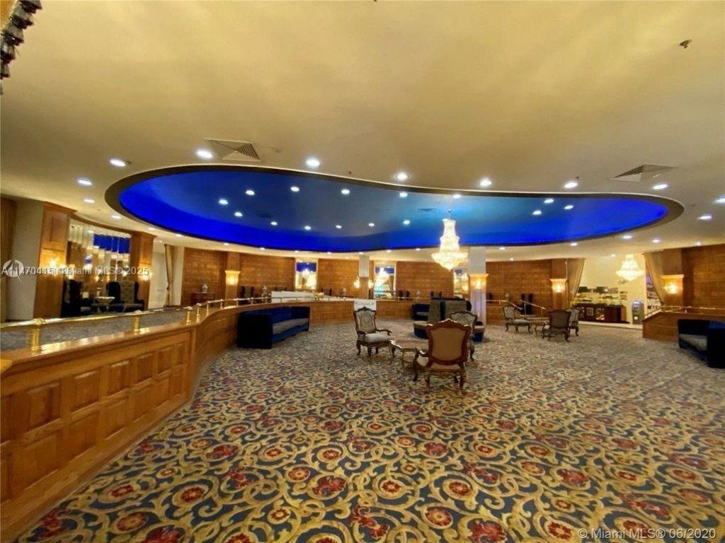 5445 Collins Ave, Unit 528, Miami Beach, FL 33140 Photo