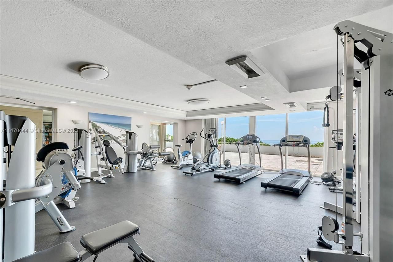 465 Ocean Dr, Unit 804, Miami Beach, FL 33139 Photo