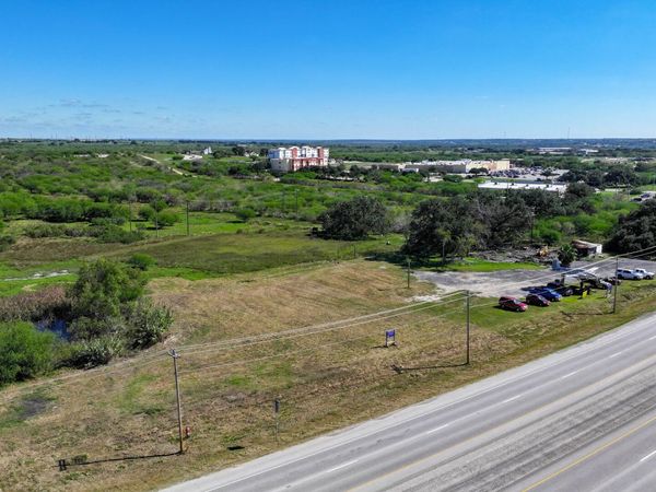 4529 US-181 S, Kenedy, TX 78119