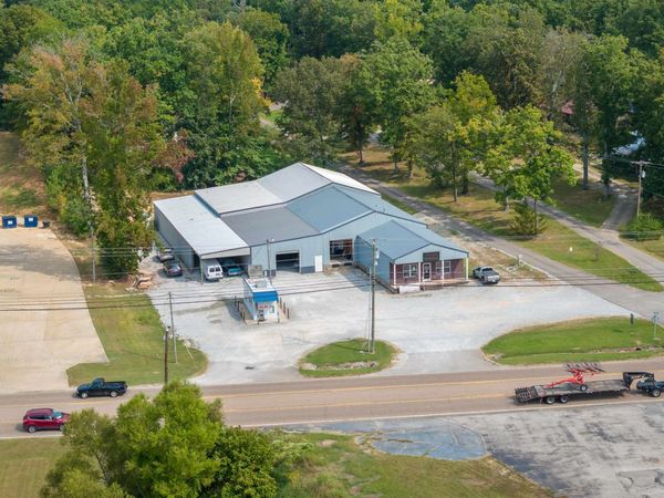 455 E Main Street, Parsons, TN 38363