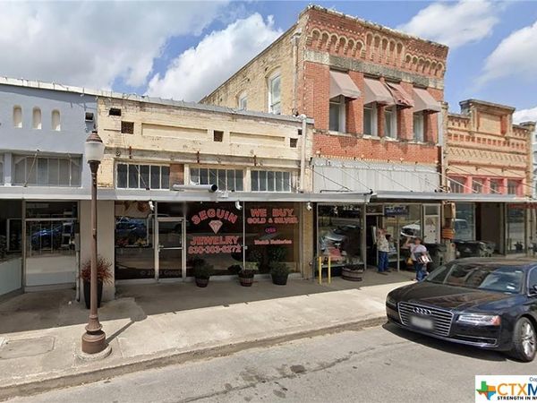 108 N Austin Street, Seguin, TX 78155