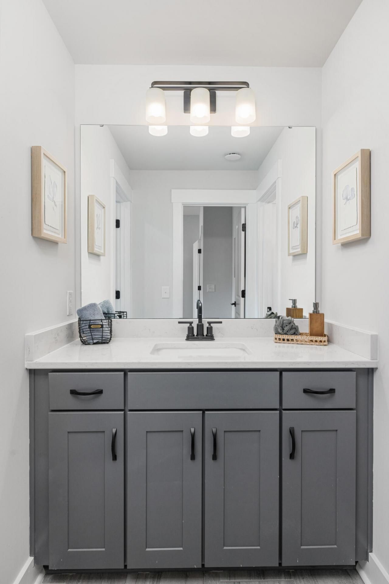 5000 Middleton Drive Photo 14