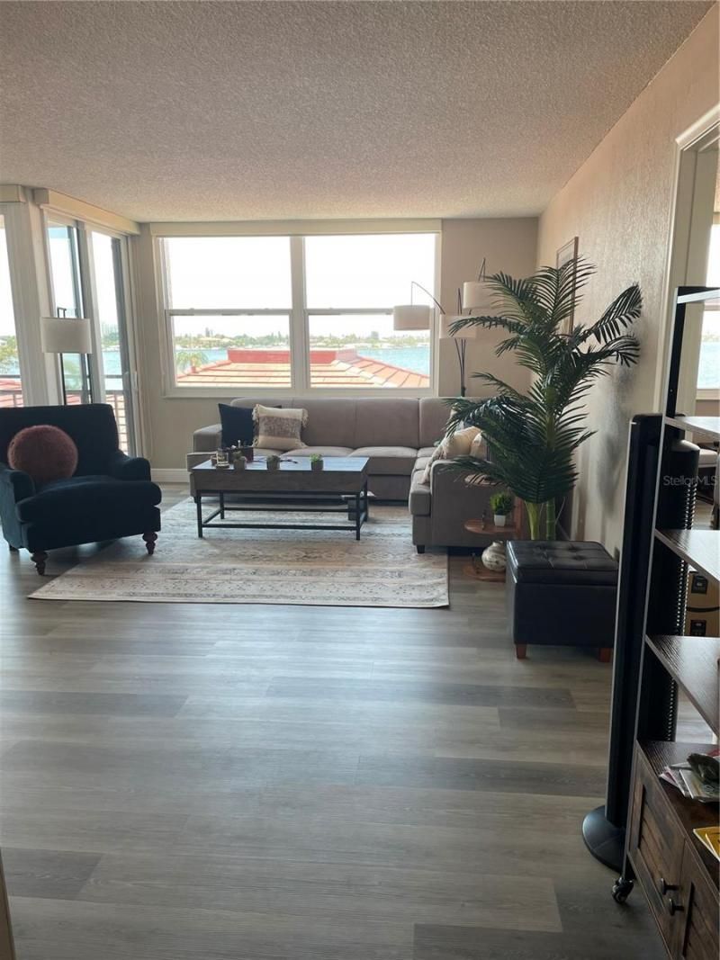 6211 Sun Boulevard, Unit 306, Saint Petersburg, FL 33715 Photo