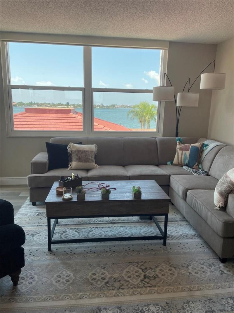 6211 Sun Boulevard, Unit 306, Saint Petersburg, FL 33715 Photo