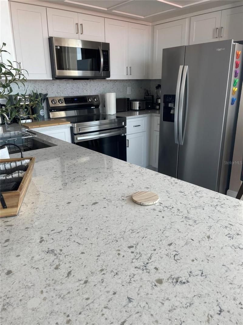 6211 Sun Boulevard, Unit 306, Saint Petersburg, FL 33715 Photo