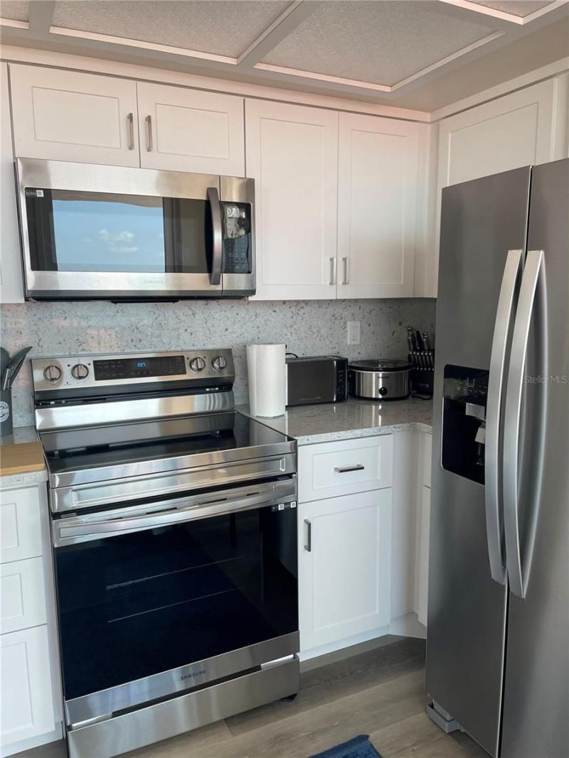 6211 Sun Boulevard, Unit 306, Saint Petersburg, FL 33715 Photo