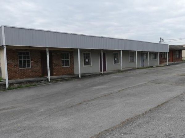 15 Congress Parkway, Athens, TN 37303