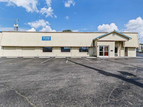 1938 Highway 45 Byp, Jackson, TN 38305