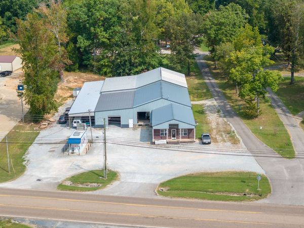 455 E Main St, Parsons, TN 38363