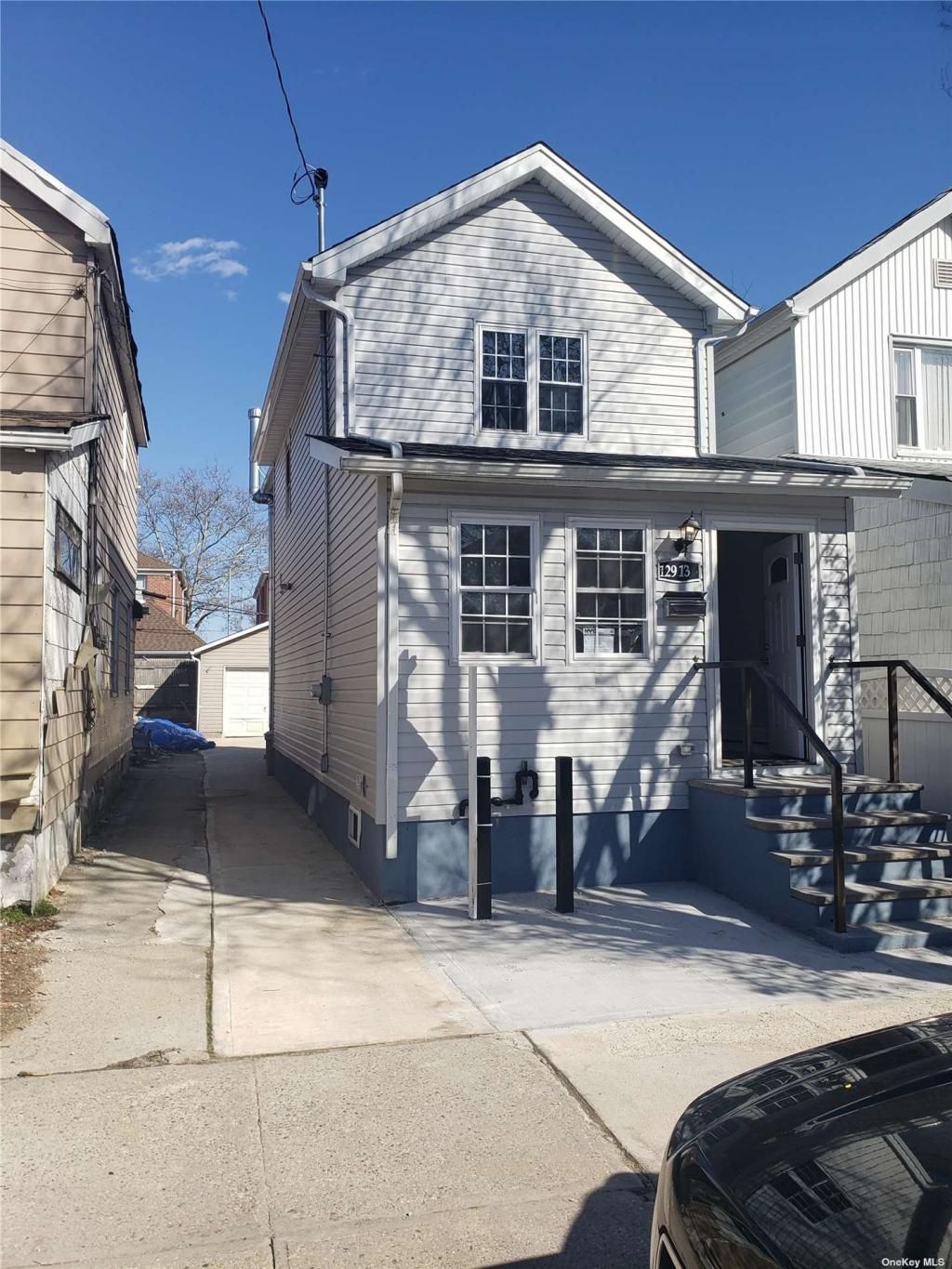 129-13 135th Place, South Ozone Park, NY 11420 Main Photo