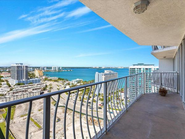 7601 E Treasure Dr, Unit 2404, North Bay Village, FL 33141