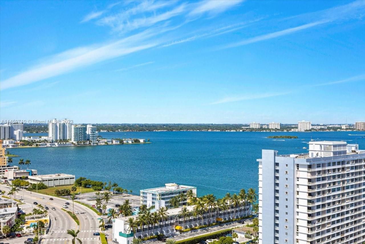 7601 E Treasure Dr, Unit 2404, North Bay Village, FL 33141 Photo