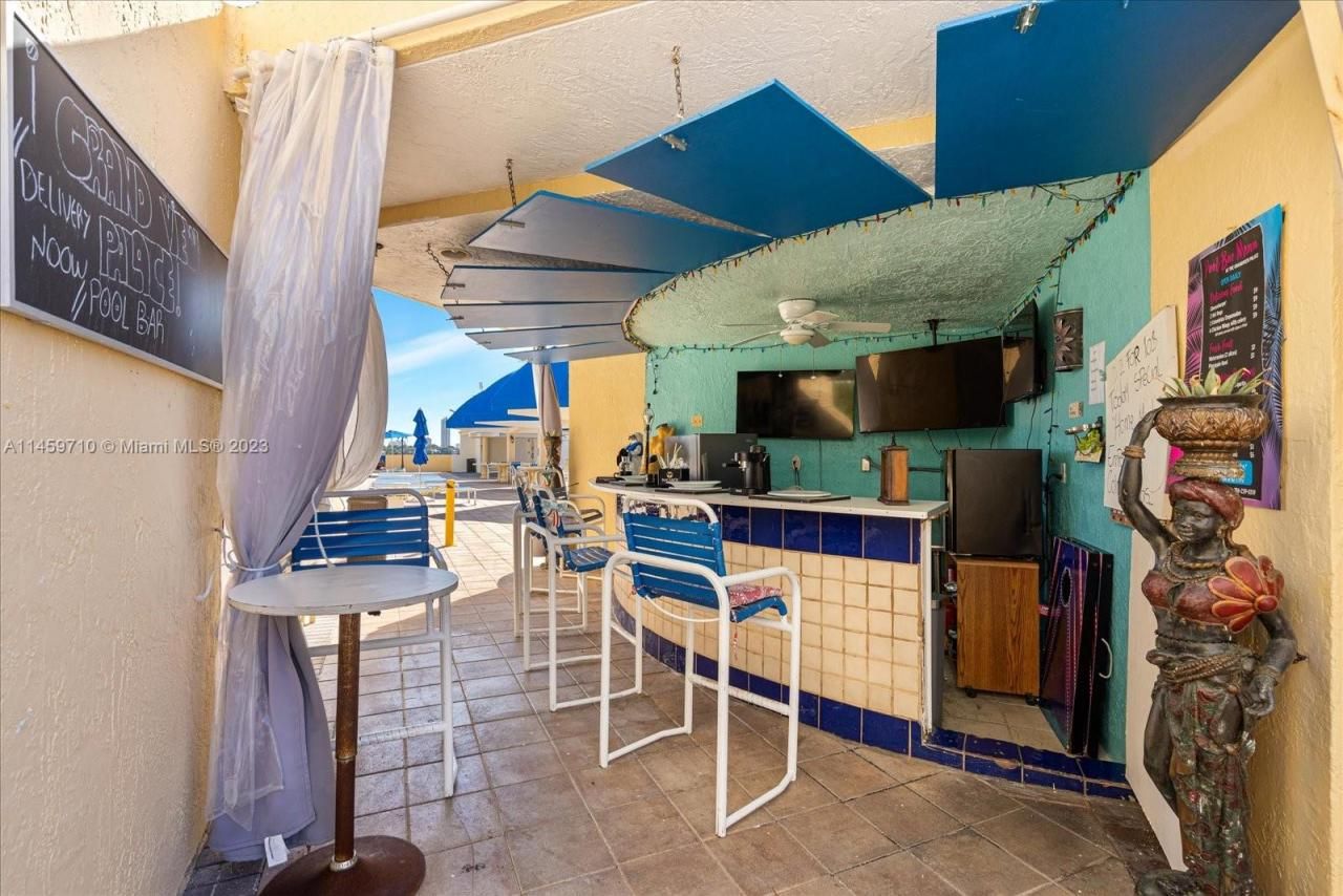 7601 E Treasure Dr, Unit 2404, North Bay Village, FL 33141 Photo