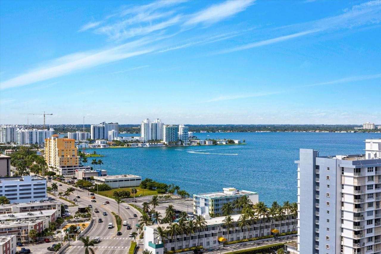 7601 E Treasure Dr, Unit 2311, North Bay Village, FL 33141 Photo