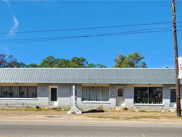 13900 Wintzell Avenue S, Bayou La Batre, AL 36509