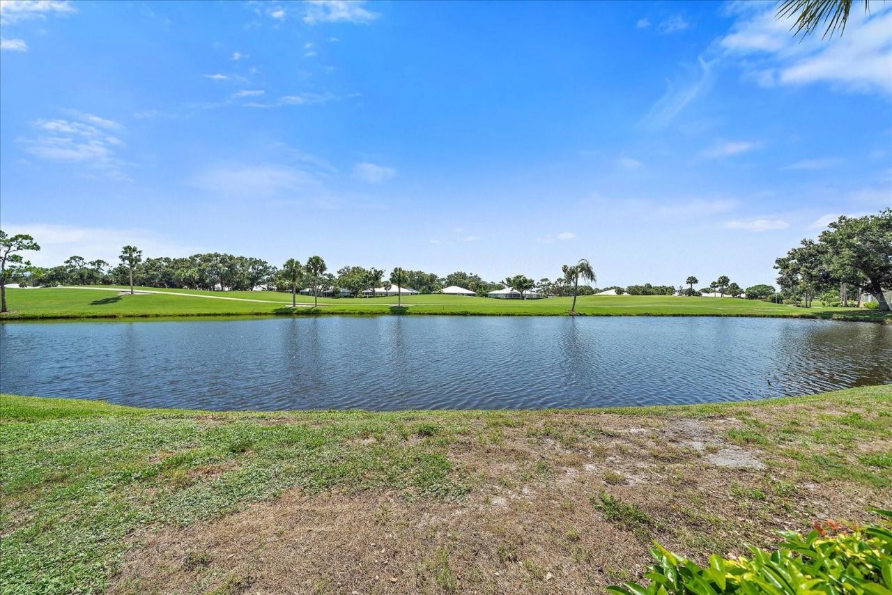 425 Cerromar Terrace, Unit 359, Venice, FL 34293 Photo