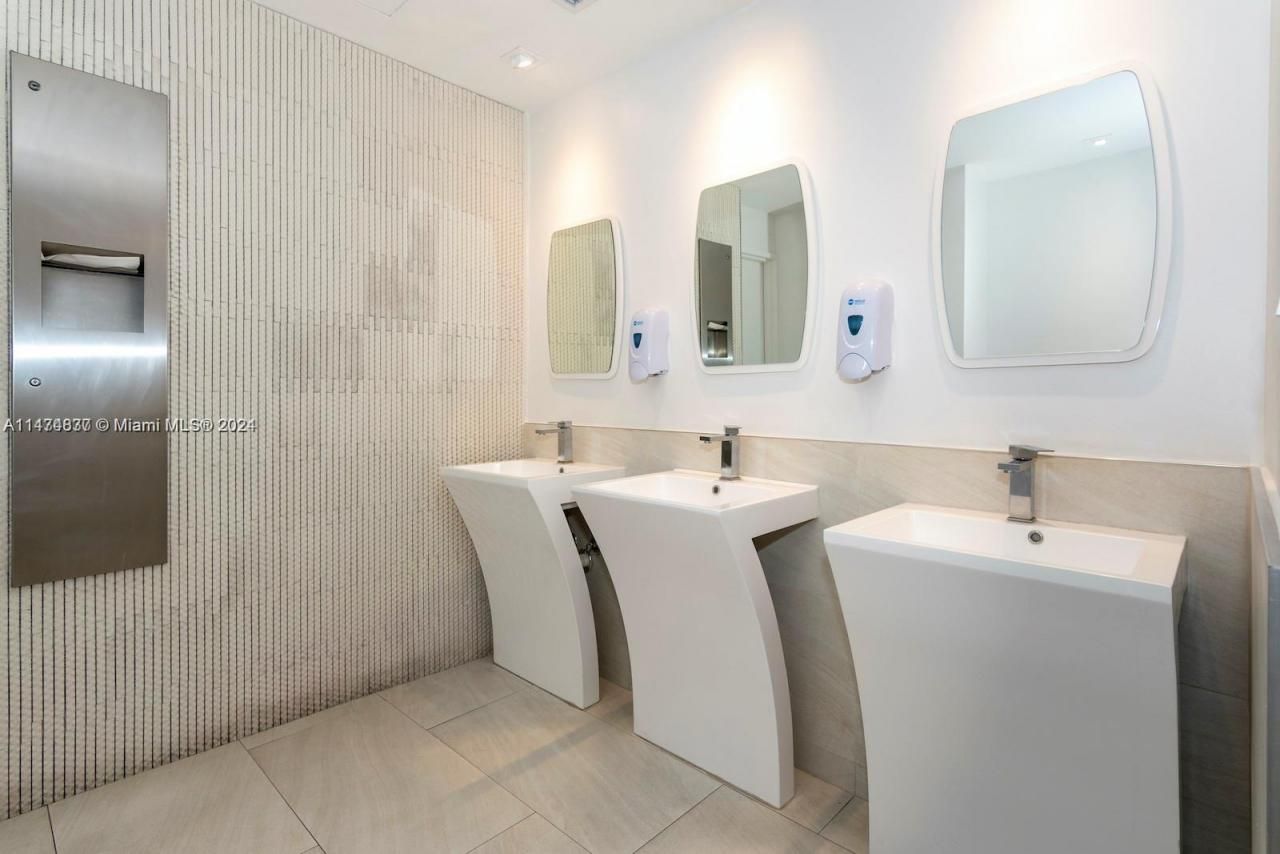 5151 Collins Ave, Unit 1035, Miami Beach, FL 33140 Photo