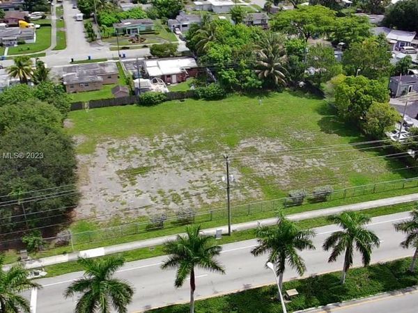 5421 W Hallandale Beach Blvd, West Park, FL 33023