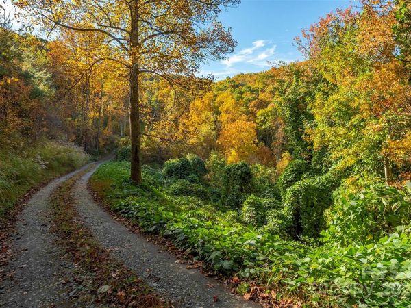 99999 Harwood Road, Barnardsville, NC 28709