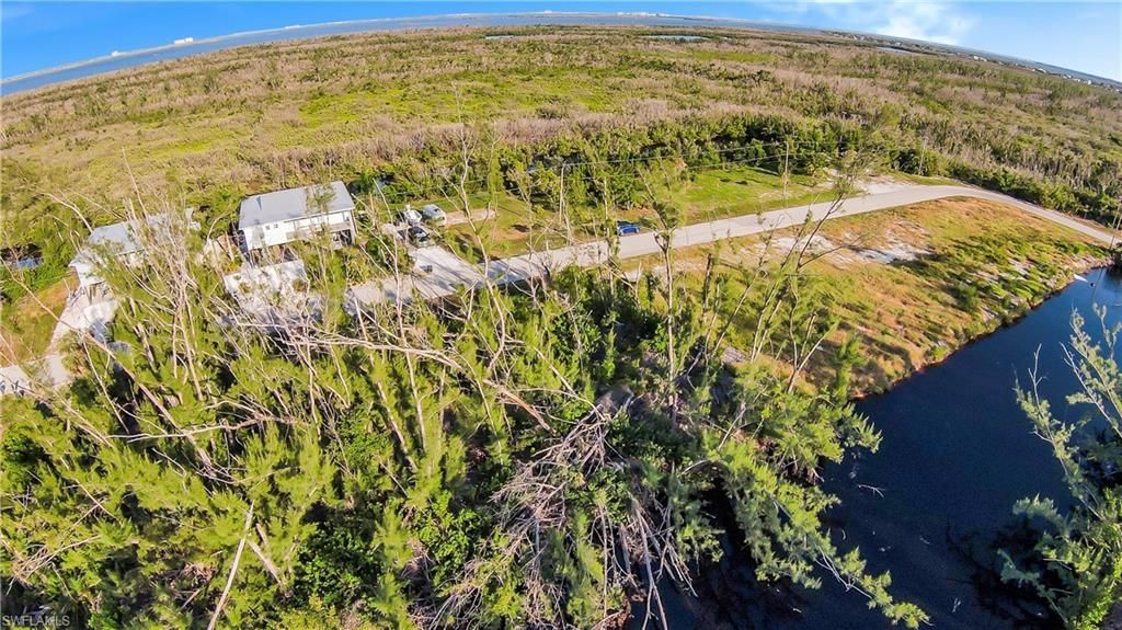 3651 Crestwell Ct, Saint James City, FL 33956 Photo