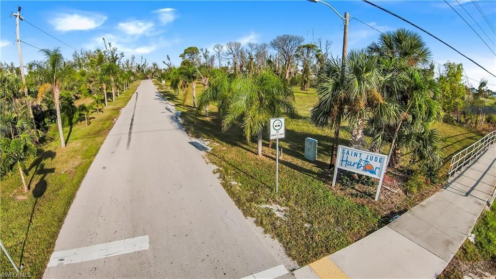 3651 Crestwell Ct, Saint James City, FL 33956 Photo