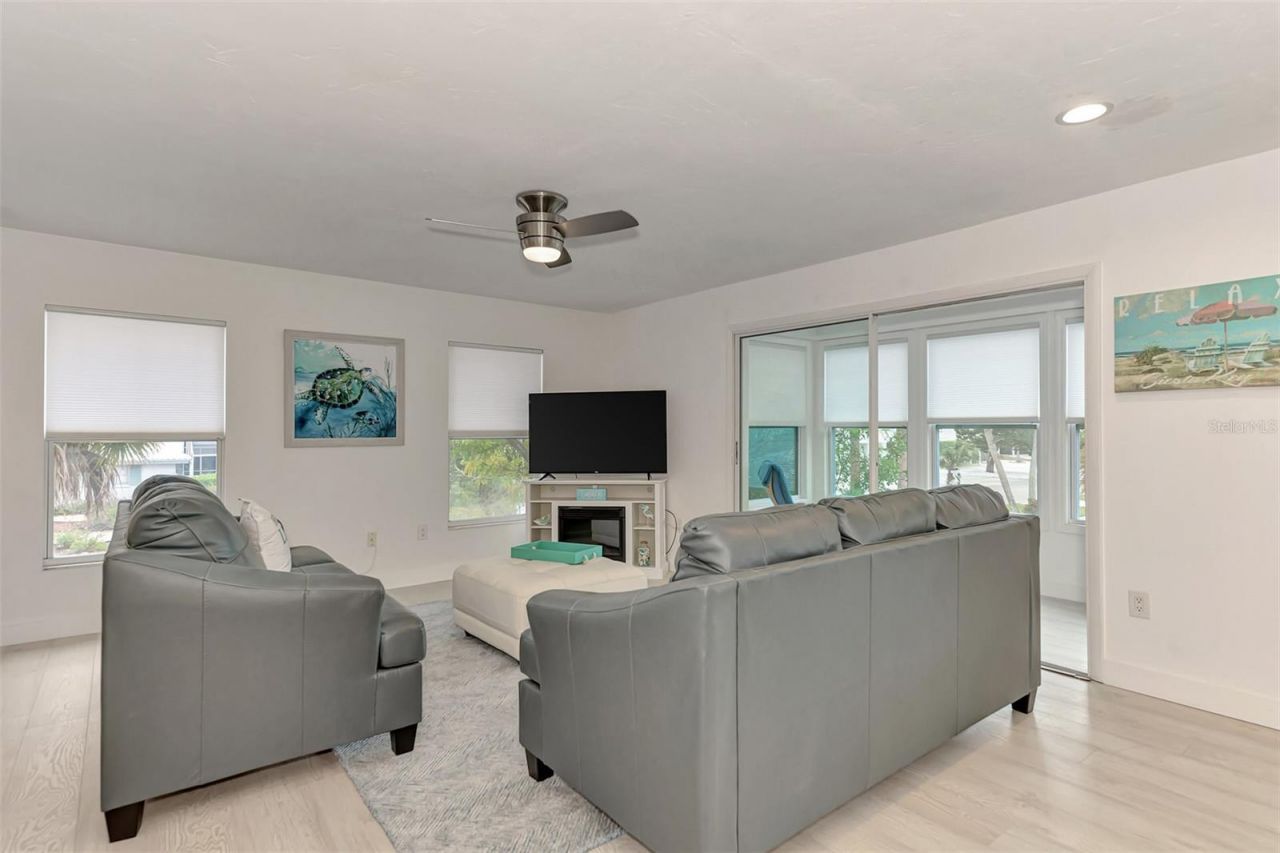 5516 Avenida Del Mare, Sarasota, FL 34242 Photo