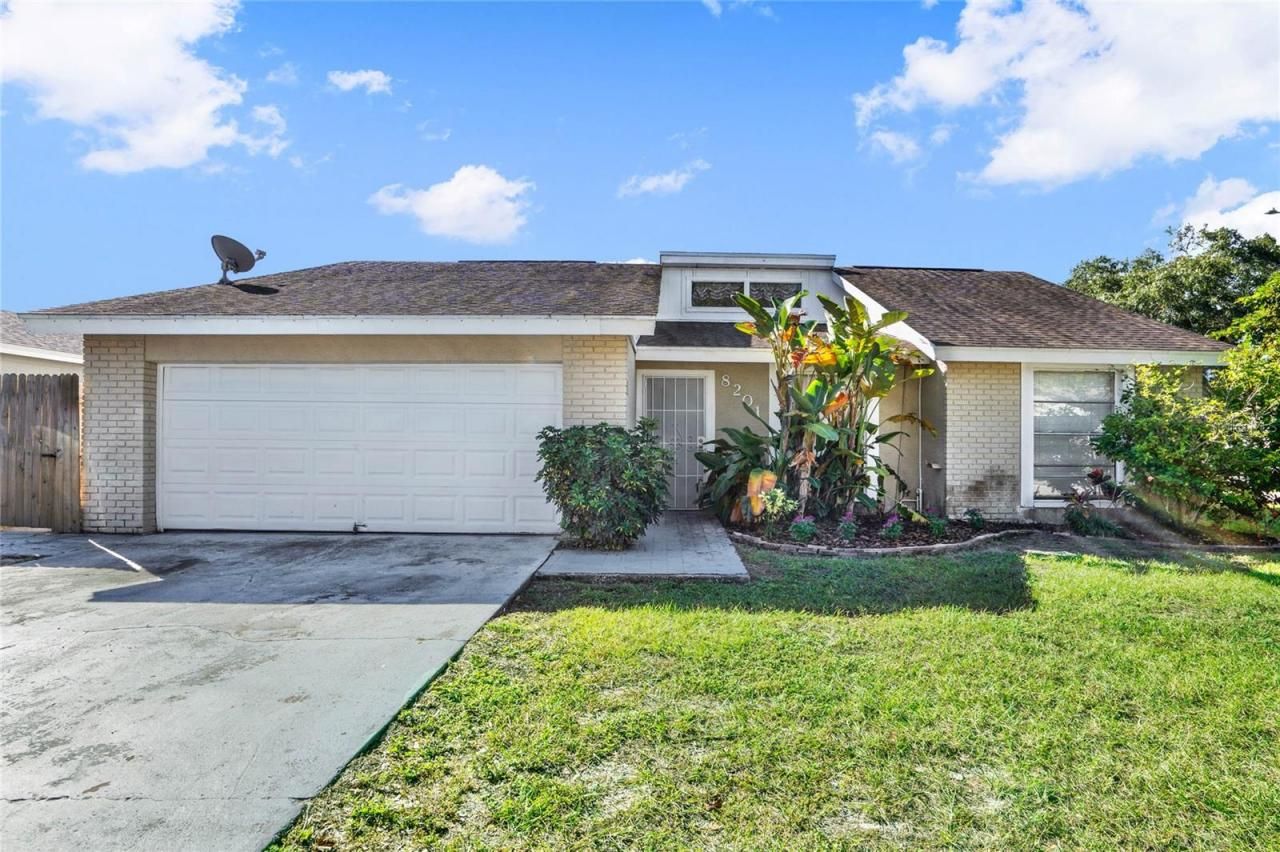 8201 Downfield Lane, Tampa, FL 33615 Main Photo