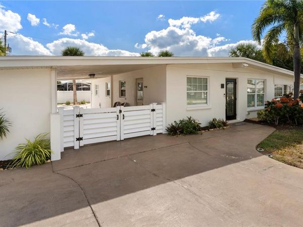 124 FIELD AVENUE, VENICE, FL 34285