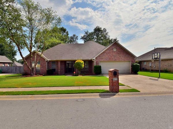 3212 Moonlighting Place, Bryant, AR 72022