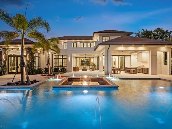 626 S Golf DR, NAPLES, FL 34102