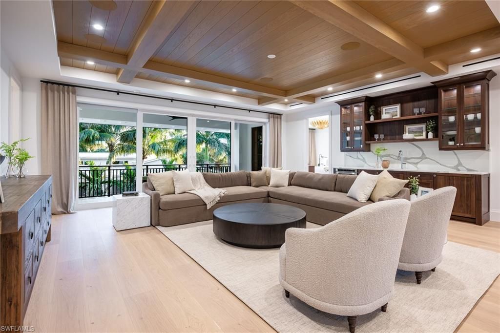 190 7th Ave N, Naples, FL 34102 Photo