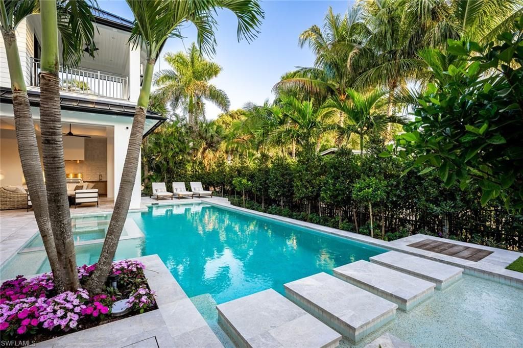 190 7th Ave N, Naples, FL 34102 Photo