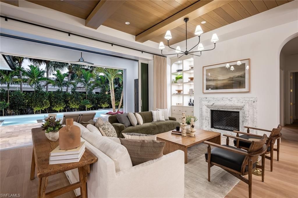 190 7th Ave N, Naples, FL 34102 Photo