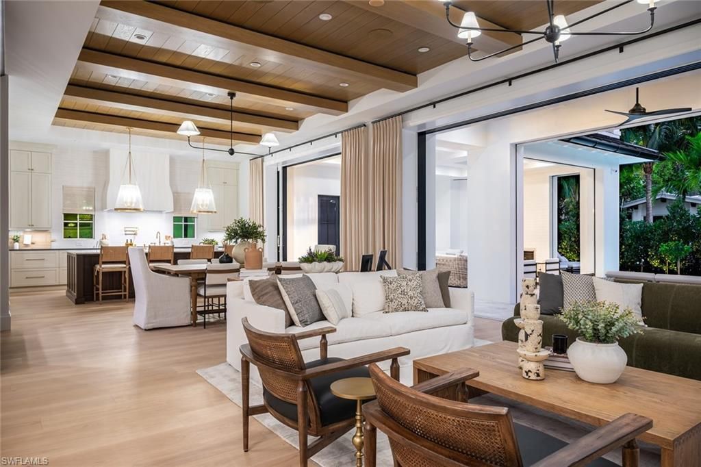 190 7th Ave N, Naples, FL 34102 Photo