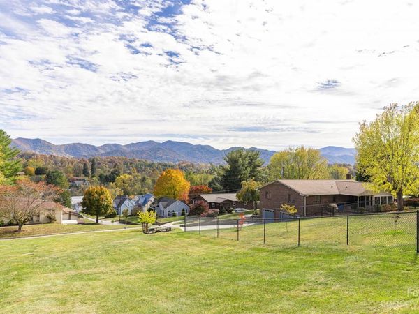 99999 Allen Street, Canton, NC 28716