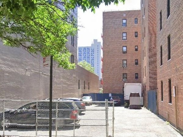 153-10 89th Ave, Jamaica, NY 11432