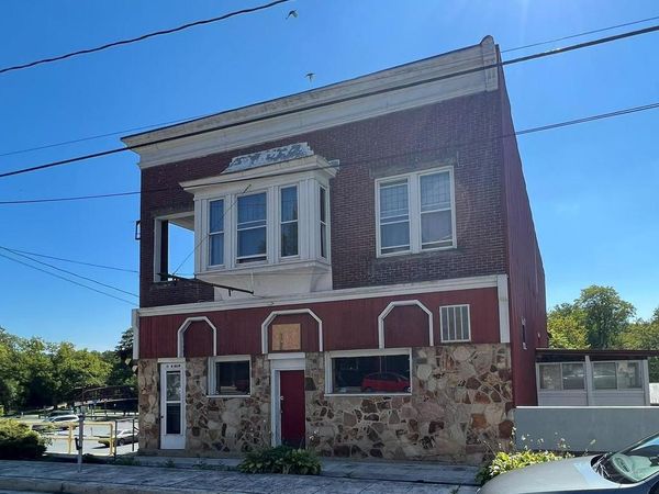 15-19 W MAIN STREET, HANCOCK, MD 21750