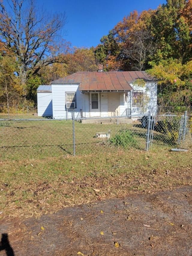 450 Byrd Ln, Rocky Mount, VA 24151 Main Photo