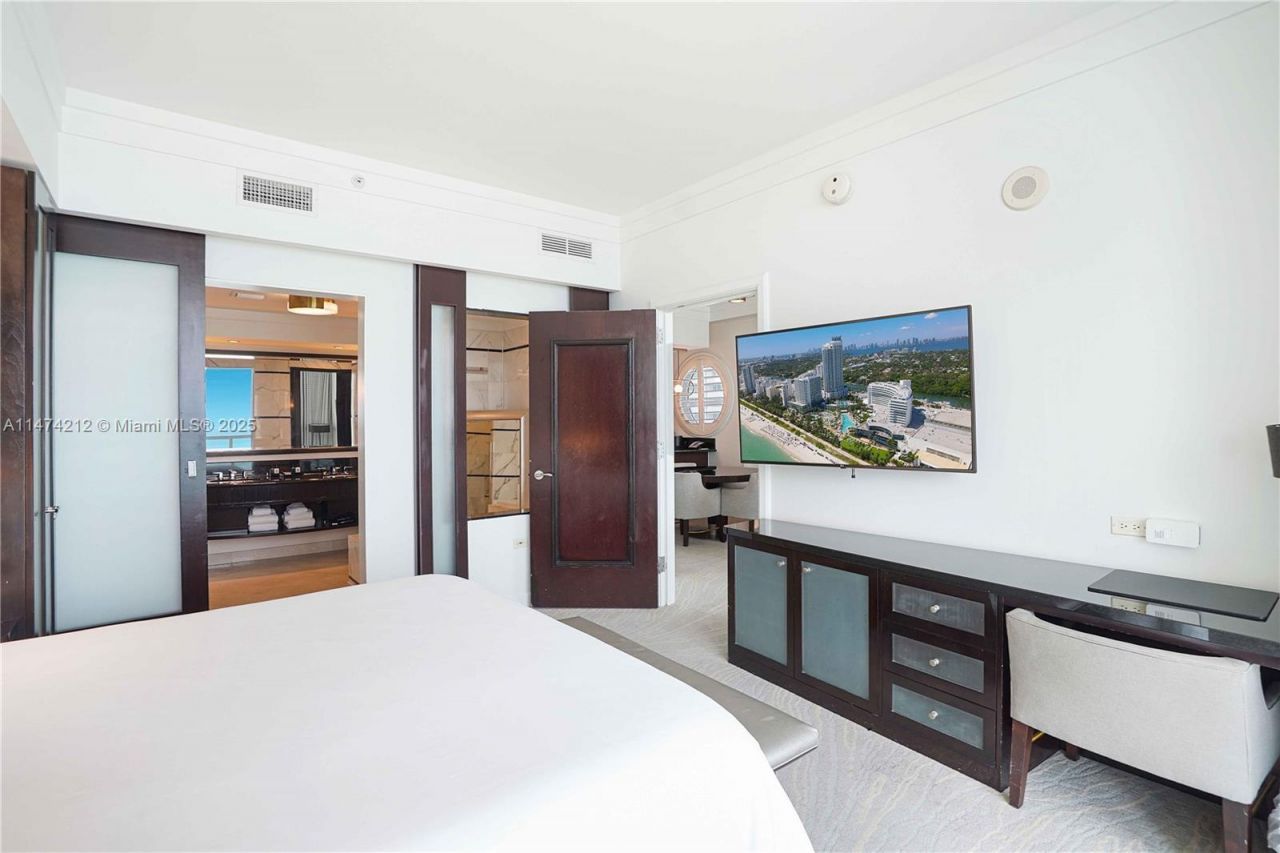 4391 Collins Ave, Unit 709, Miami Beach, FL 33140 Photo