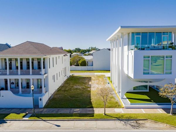 111 S 9th Ave, Pensacola, FL 32503